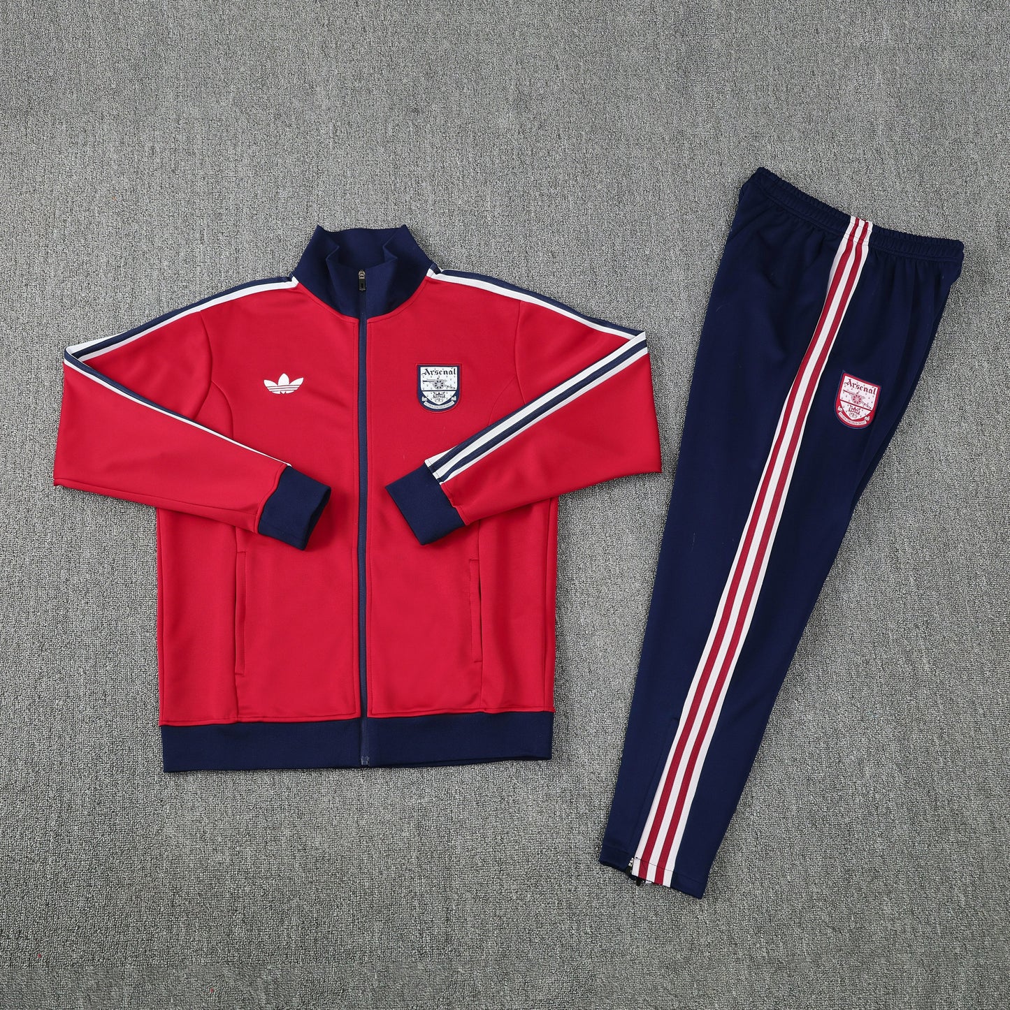 Arsenal 2025/26 Soccer Training Set – Retro Royalty in Red and Navy