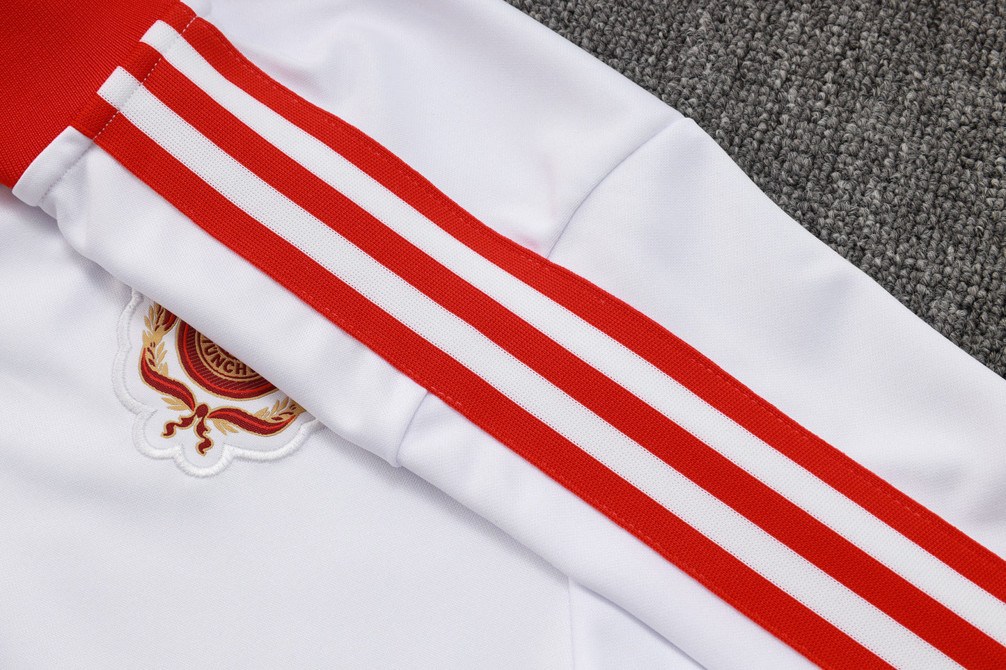 Bayern Munich 2025/26 Anthem Jacket Set – Legacy White Celebrates 125 Years of Greatness