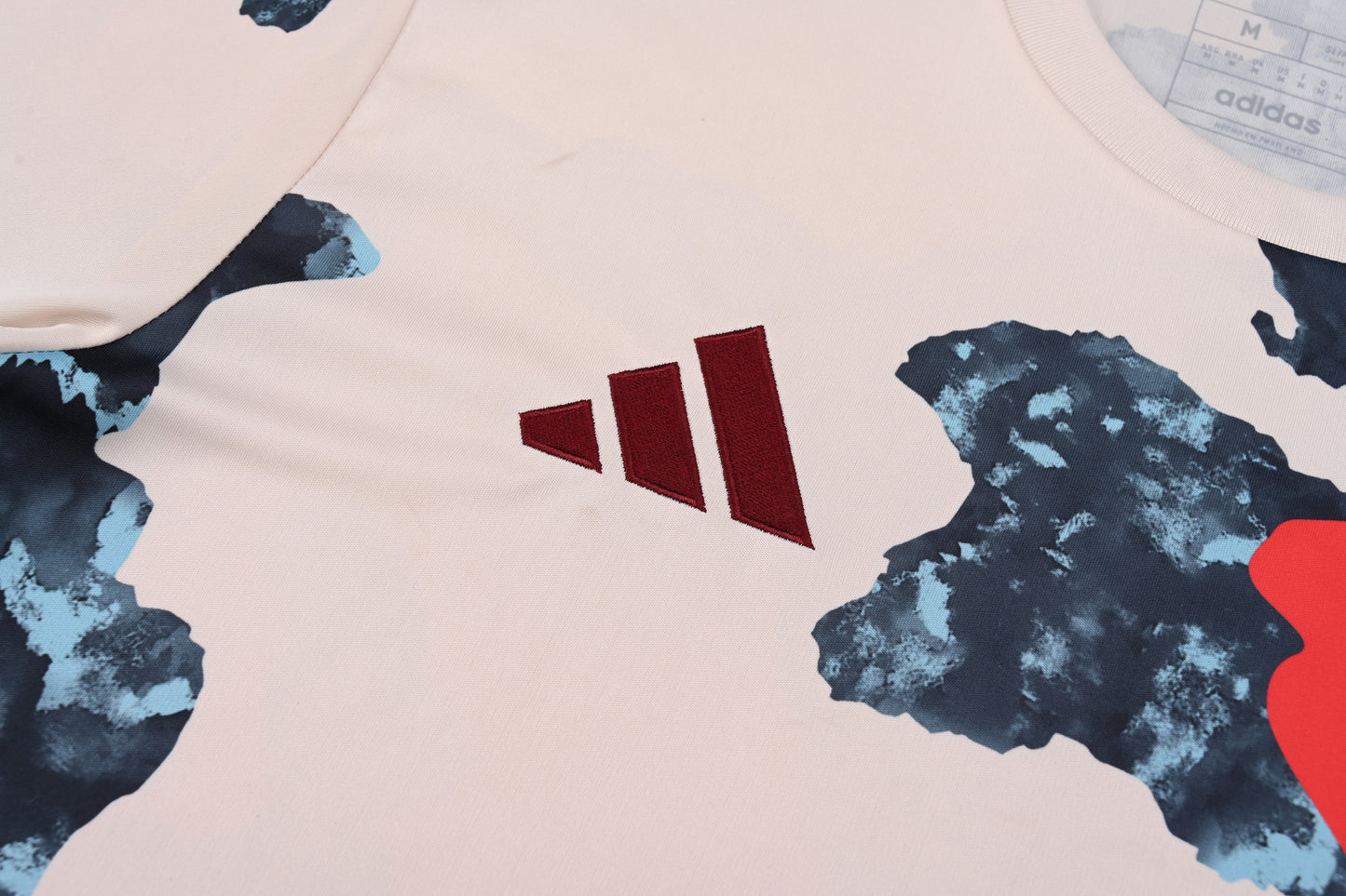Bayern Munich 2025/26 Training Set – Abstract Camo Style