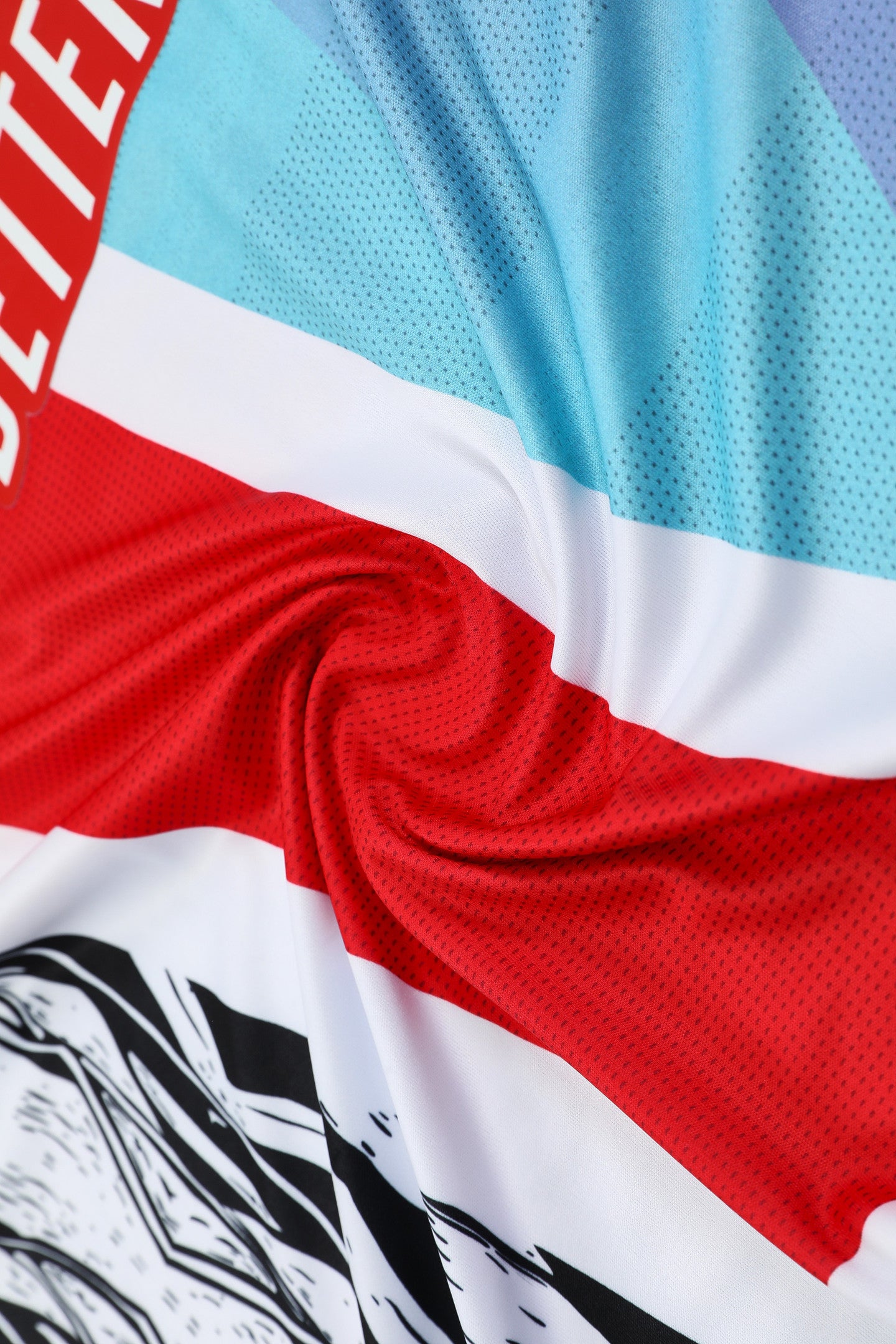 Arsenal 2025/26 Training Set – Retro Pop Art Edition