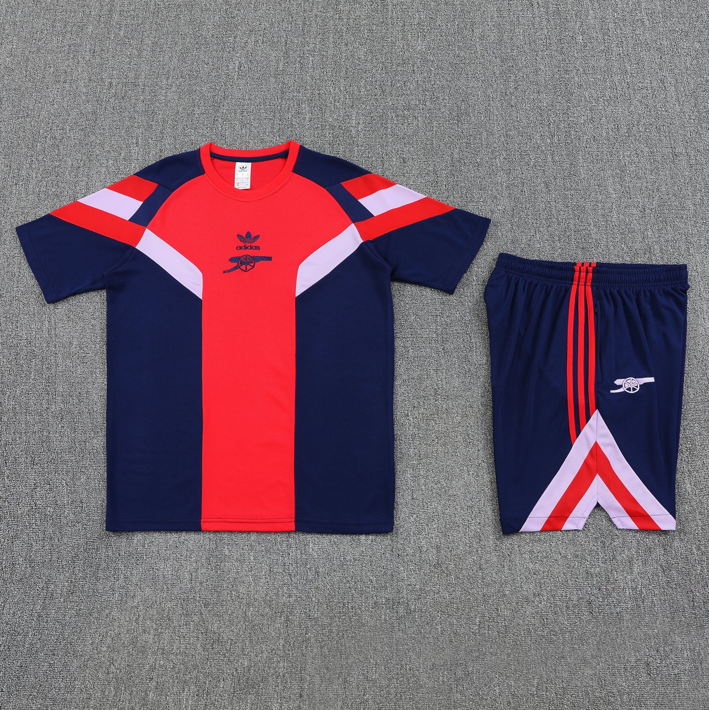 Arsenal FC 2025/26 Training Set – Retro Red & Navy Design