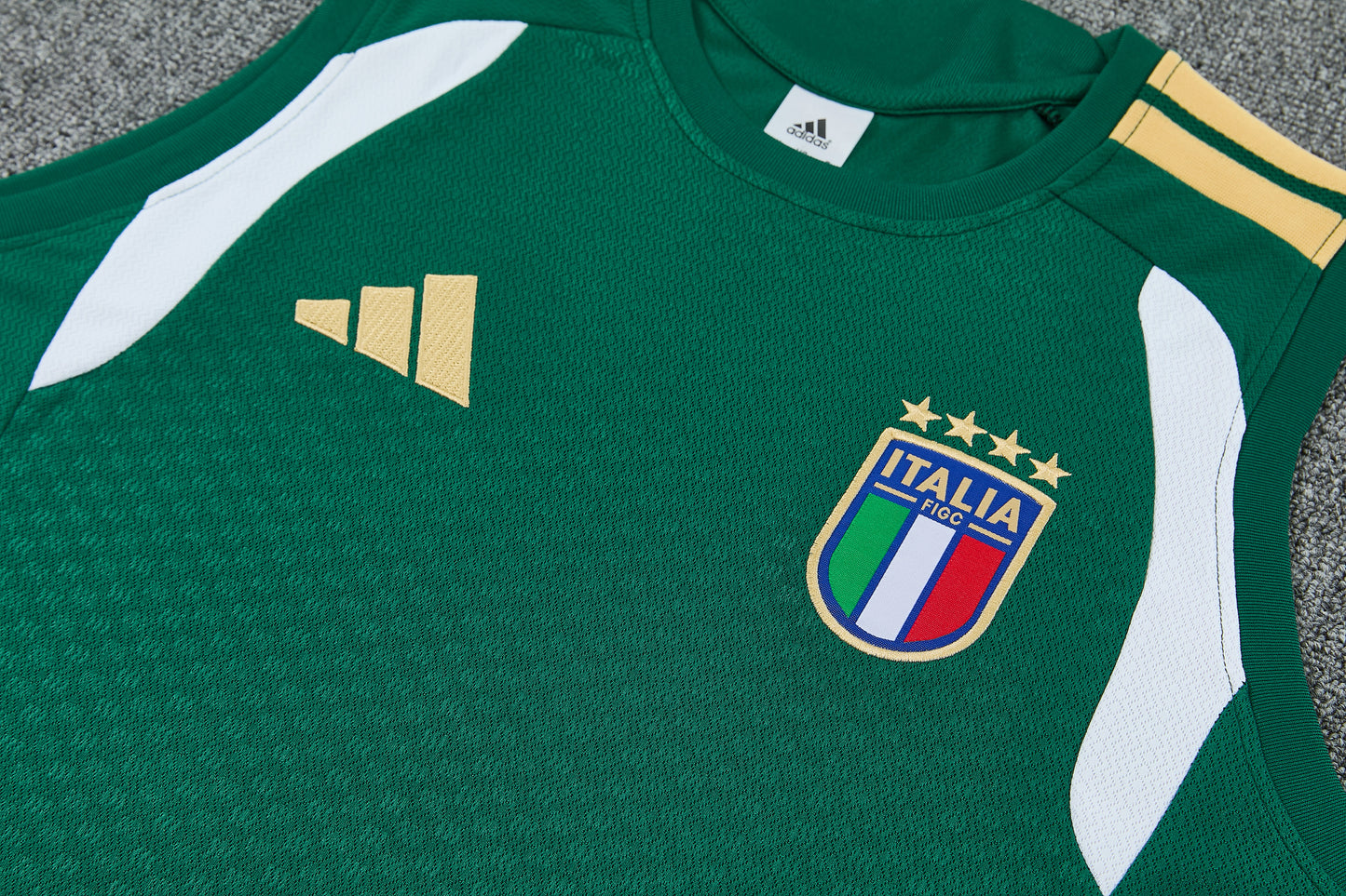 Italy 2026-27 Sleeveless Training Set Men Soccer Kit – Green